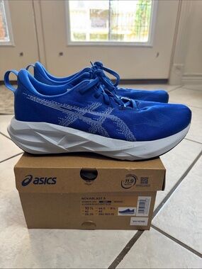 Asics Novablast 5 | Illusion Blue | Mens 10.5 Wide (2E)